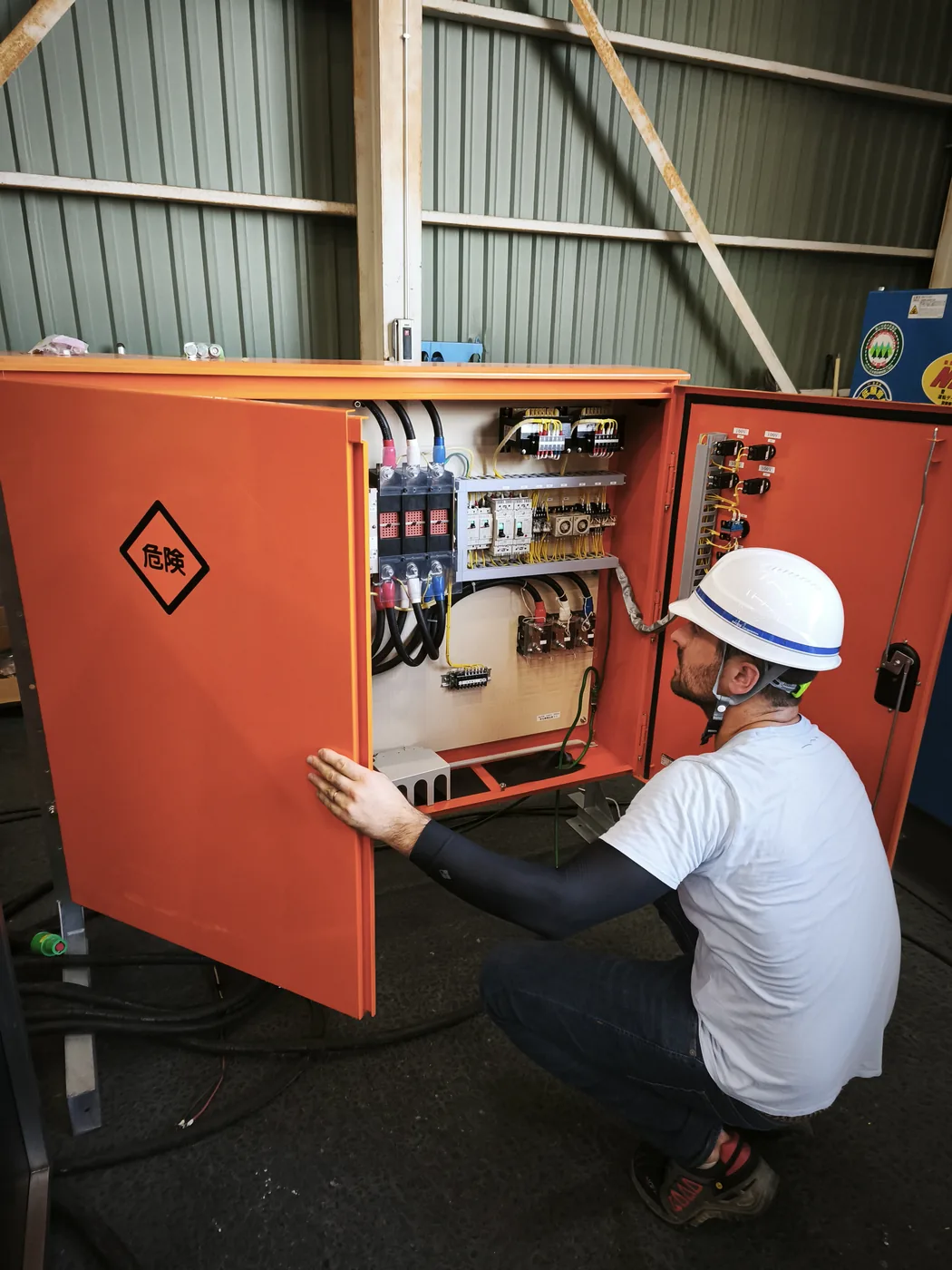 Support for measurements on Japanese electrical installations