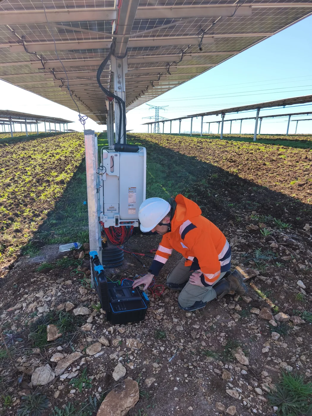 Measurements on a ground-mounted solar plant